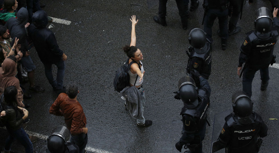 Rechazamos la violenta represión a la expresión pacífica de la ciudadanía en Cataluña