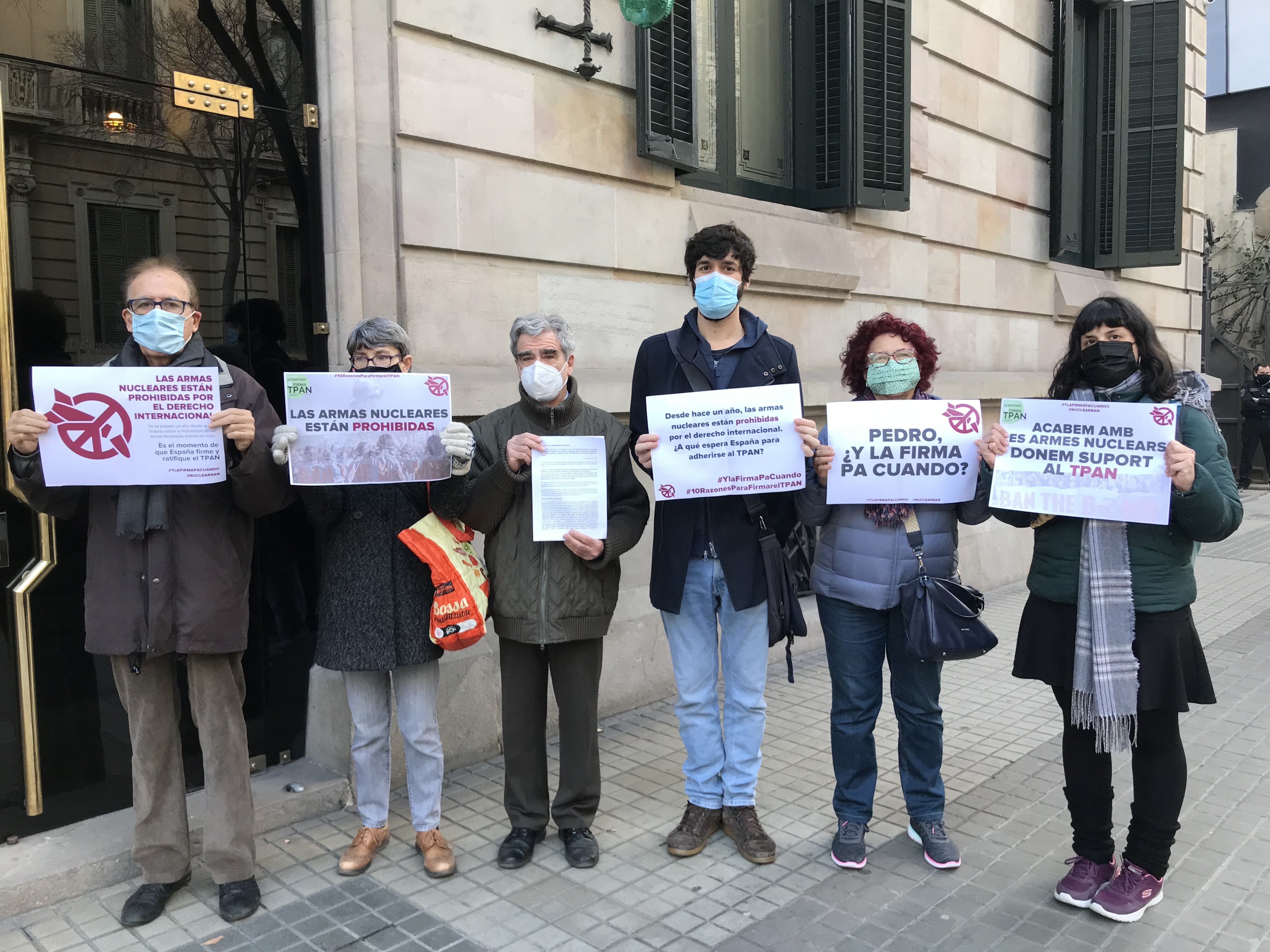 El Centre Delàs y decenas de organizaciones de paz y derechos humanos de todo el Estado español pedimos al Gobierno que firme el Tratado de Prohibición de las Armas Nucleares, un año después de su entrada en vigor