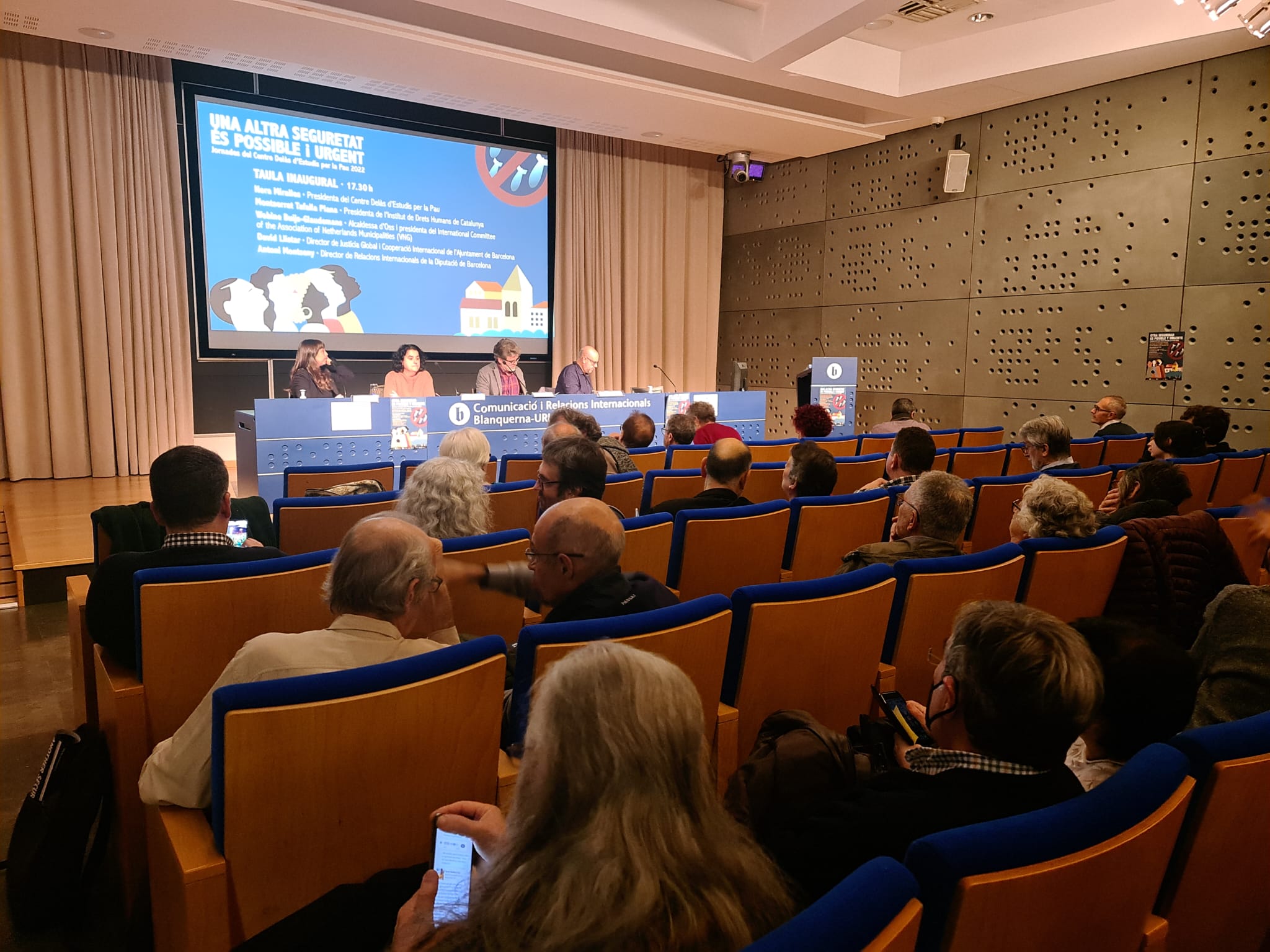 Las Jornadas anuales del Centre Delàs reúnen a un centenar de personas para reflexionar y debatir sobre alternativas a la seguridad hegemónica