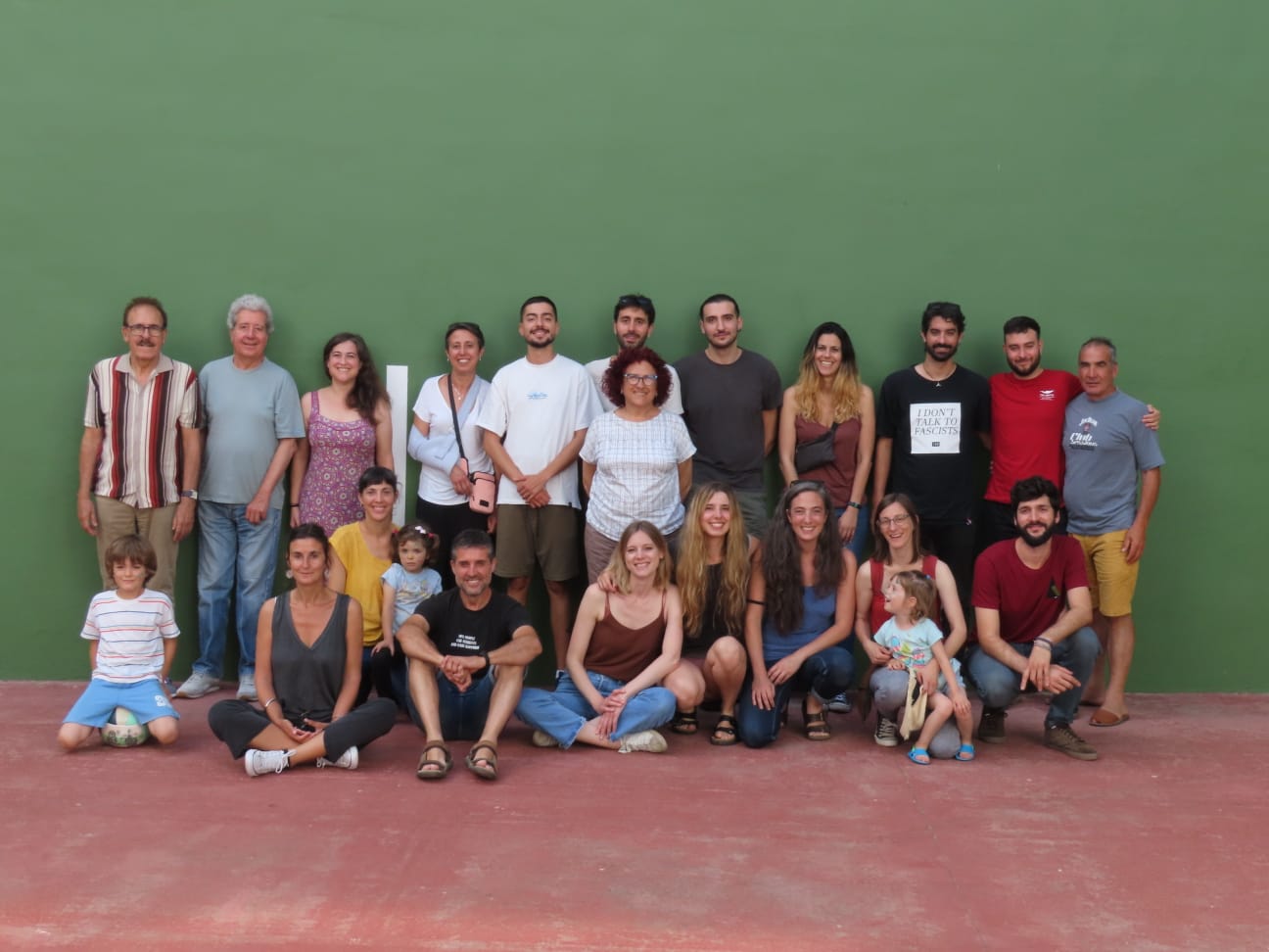 Las miembros, colaboradoras y socias del Centre Delàs se reúnen en Benicarló para celebrar la Asamblea anual y un debate estratégico